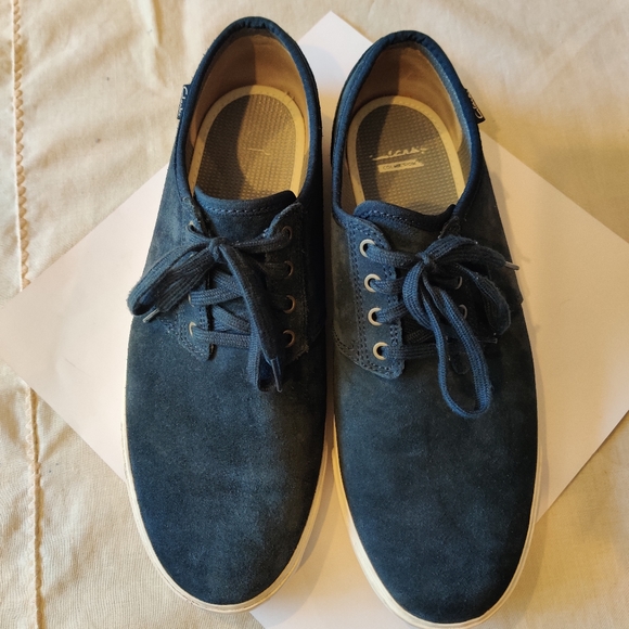 Men's size 11.5 Clarks Navy Blue Suede Sneakers - Picture 4 of 5